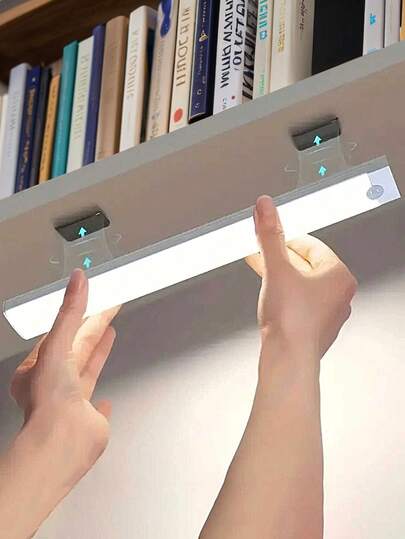 1 pieza Luz LED con sensor de movimiento recargable por USB, luz nocturna inalámbrica, iluminación trasera para escaleras, adecuada para habitación, cocina, armario, escaleras, pasillo y gabinete, decoración de cocina, dormitorio, lámpara, luz, decoración de habitación, luz con sensor, luz de cocina, lámpara de pared con batería, luz de techo, lámpara con batería, Navidad, Halloween, luz LED, lámpara de pared, luz de pared, luz de dormitorio, capacidad de la batería: 150mAh, 200mAh, 350mAh, opcional de 10/20/30/50cm