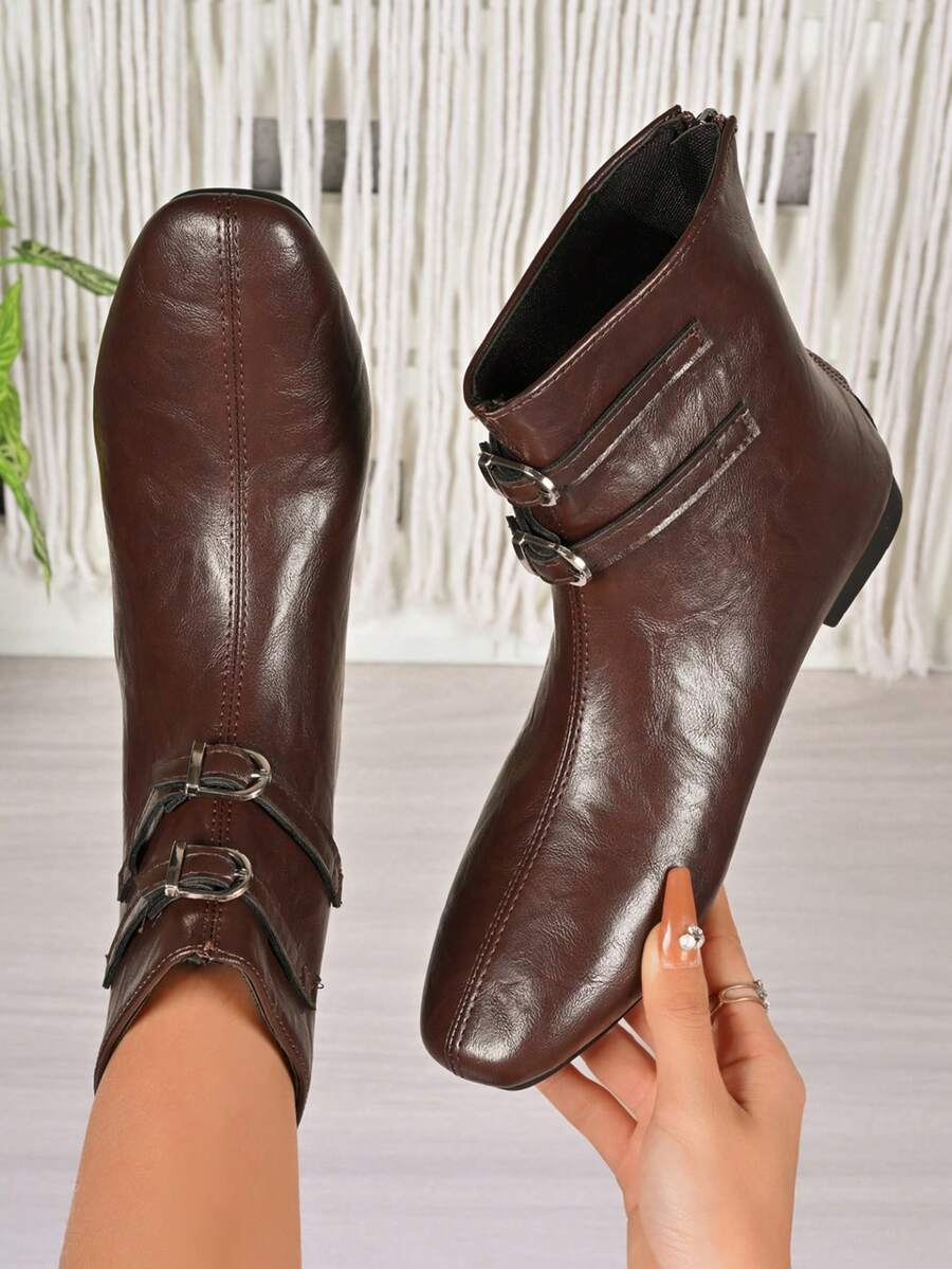 2025 Autumn/Winter New Square Toe Low Heel Flat Thick Heel Women's Short Boots, Buckle Decor, Fashionable & Versatile, Comfortable & Lightweight, Suitable With Dresses