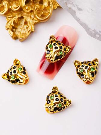 10件装新款Y2K风格奢华酷炫金色合金豹头祖母绿水钻3D美甲装饰配件，非常迷人的3D美甲合金动物装饰贴片配件，无香DIY假指甲手工美甲饰品和手机壳配件，水钻和装饰品