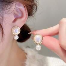 1 Pair Of New Faux Pearl Mermaid Tears Hemispherical Earrings, A Must-Have For Ladies - Gold - View 1