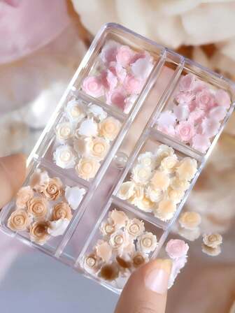 6 st. rosblommor i harts med nagelkonstdekorationer och pärlor, gula och rosa toner, snidade blomstermönster, vårnagelaccessoarer