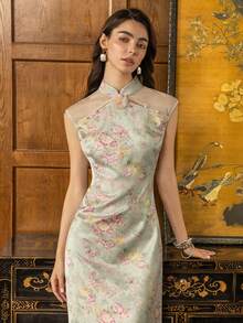 Faeriesty 精致新款中国风女式旗袍：小立领、披肩袖、优雅A字裙摆——是正式商务晚宴、尊贵盛会、慈善活动、优雅婚礼及精致周年庆典的理想之选，也适合新年和情人节派对等夏季场合。 - 淺灰色 - 查看 5