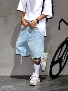 男士破洞牛仔短裤，宽松休闲及膝百慕大短裤 - 淺色水洗藍 - 查看 3