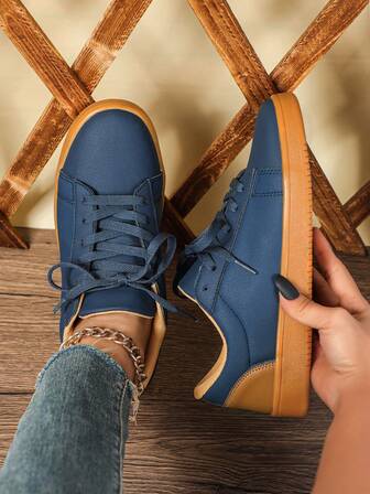 Women's Casual Sneakers With Dark Blue Leather Uppers And Rubber Soles, And Stylish, Comfortable And Durable, Versatile, No Patterns, Suitable For Daily Outings And Commuting, Casual Skate Shoes, Ideal For Gifting During New Year And Christmas Holidays.