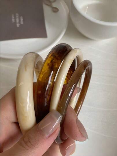 4-Piece Bracelet Set With Niche Design, High-End Feel, Light Luxury, Cool Style, Retro Acetate Amber Pattern, Acrylic Resin Hand Suitable For Women's Daily Outings, Gatherings, Parties And Wearing(Color Depth Random)