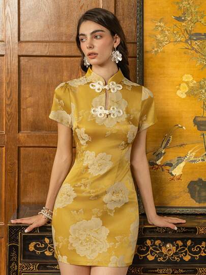 Elegant New Chinese-Style Cheongsam Dress, Short Sleeve, Stand Collar, Floral Embroidery, Classic Button Closure - Perfect For Formal Banquets, High-End Business Galas, Wedding Guest Events, Cultural Exchanges, And Grand Celebrations.
