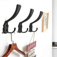 شماعة ملابس معدنية مثلثة، خطاف مثبت على الحائط لخزانة الحمام، ديكور عيد الميلاد