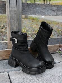 Women's Thick Sole Pleated Side Zipper Rhinestone Buckle Design Fashion Ankle Boots, New Arrival Autumn/Winter 2025, Warm Thermal Lining, Retro Pleated Stacked Heel Boots, Maillard Riding Boots, British Style Boots - Black - View 5