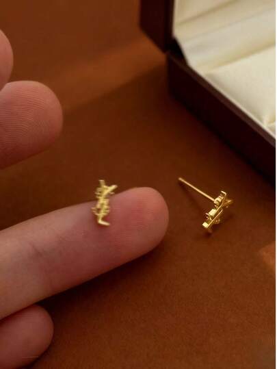 ミニマリストレター デザイン スモールスタッドピアス 2個セット、ミニ 日常使い 汎用性のあるカーティレッジピアス レディース