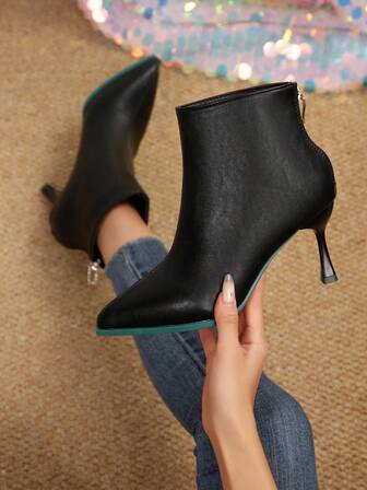 女士高跟鞋，性感后拉链设计，镶钻装饰，舒适优雅，适合派对、婚礼、节日等各种场合。