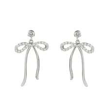 1件时尚可爱的金银蝴蝶结精致耳环，镶嵌锆石耳环，18k镀金，不易氧化，展现女性的活力与魅力。适合社交、宴会、音乐节，以及妻子、母亲和女友的日常佩戴。女士珠宝。 - 蝴蝶結耳釘 - 查看 12