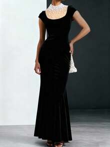 Women's Elegant Christmas Party Faux Pearl Fitted Mermaid Hem Formal Dress