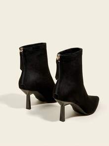 Giày bốt cổ ngắn nữ màu đen da lộn, cao gót 7cm, ôm sát, thoải mái và thời trang, mũi nhọn, dành cho mùa thu/đông. - màu đen - Xem 5