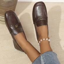 Women's New Camellia Metal Decor Plus Size Fashion Slip-On Flat Shoes, Brown PU Leather, Elegant For Daily Wear, Office, Commute, Versatile, Comfortable Soft Bottom, Lightweight Loafers