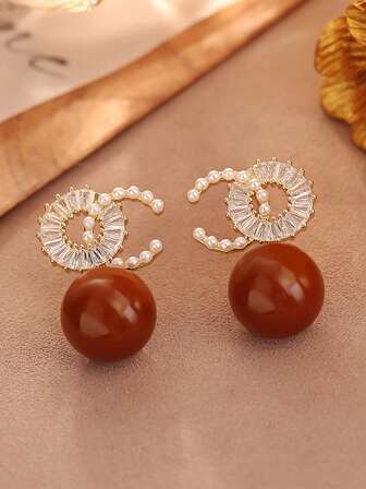 1 Pair Fashionable Minimalist Copper Micro-Inlaid Zirconia Pearl C-Shaped Earrings, Suitable For Women's Wedding, Party And Events