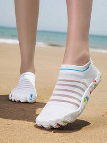 Chaussures de plage pour femmes, tailles 36-44, de couleur unie, chaussures d'eau élastiques, tige en tissu respirant, convenant pour un usage intérieur décontracté, le yoga, les sports, avec une semelle souple, adaptées pour la natation et les activités aquatiques extérieures - Blanc - Voir 5