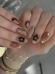 24pcs Medium Almond Shaped Nail Stickers, Gradient Brown Polka Dot Floral Pattern Decorated With Gold Beads, Vintage Style Full Coverage, Suitable For Women & Girls For Daily, Date, Office, Home, Party, Autumn/Winter Nail Stickers