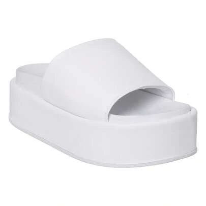 Chinelo Plataforma Preto Moderno – O Must Have da Temporada Feminio Anatômico Slide