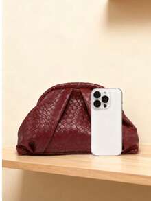 1 chiếc túi xách cầm tay cỡ lớn kiểu dáng tối giản cổ điển, chất liệu giả dệt màu đỏ tía, thiết kế xếp ly hình đám mây, phù hợp cho các bữa tiệc, sự kiện và trang phục hàng ngày. Túi màu đỏ tía thời trang, lấy cảm hứng từ sự nữ tính. - Màu Đỏ Sâu - Xem 8