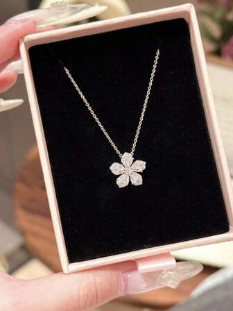 花朵项链，时尚奢华珠宝，镶嵌闪亮锆石