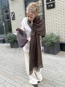 1 buc Eșarfă casual din cașmir pentru femei, culoare solidă, potrivită pentru a vă menține cald în timpul ieșirilor de la începutul iernii - culoare ciocolată - Vizualizare 2