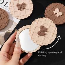 Gương trang điểm mini hình bánh quế dễ thương, gương cầm tay cho bé gái, bề mặt gương độ nét cao, gương tròn nhỏ xoay được, giá rẻ, quà tặng Ngày Valentine, đồ rẻ tiền, du lịch, đồ dùng cần thiết khi đi du lịch, trang trí phòng, quà tặng Valentine, đồ rẻ, phòng ngủ, đồ 1 đô la, đồ dùng cần thiết cho kỳ nghỉ, quà tặng cho phụ nữ, phòng ngủ, Valentine, 99 xu - Nhiều màu - Xem 9
