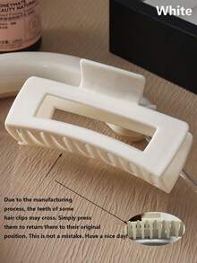 Soft Silicone Hair Claw, High-End Anti-Drop Unbreakable Hair Clip, Square Hair Soft Claw Clips For Women, Flexible Claw Clip For Thick Hair, Lightweight Large Cozy Clip Special Soft Hairpins, Suitable For Various Occasions, 2025 New Design Hair Accessories Women Claw Clip Fall Fashion Hair Claw Autumn Hair Clutch Elegant Clips For Hair Winter For Vacation Outfits Woman