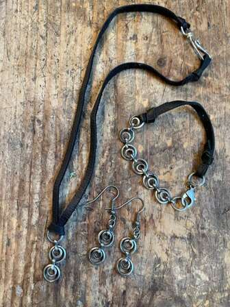 4pcs 2026 New Fashionable Geometric Retro Style Alloy & Leather Multi-Color Jewelry Set, Suitable For Men & Women, Daily, Dating, Commuting, Outdoor, Party