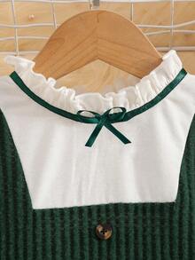 coviviky Set de 2 piezas de vestido de punto texturizado para niña - Camisa blanca con cuello de volantes + Falda de tirantes con lazo de botón verde oscuro, estilo escolar vintage