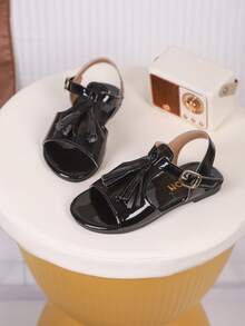 1双儿童流苏PU休闲时尚凉鞋，适合夏季穿着 - 黑色 - 查看 4