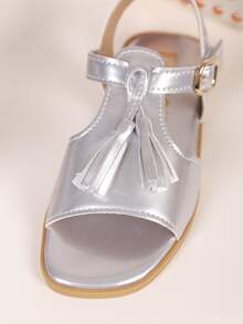 1双儿童流苏PU休闲时尚凉鞋，适合夏季穿着 - 銀色 - 查看 8