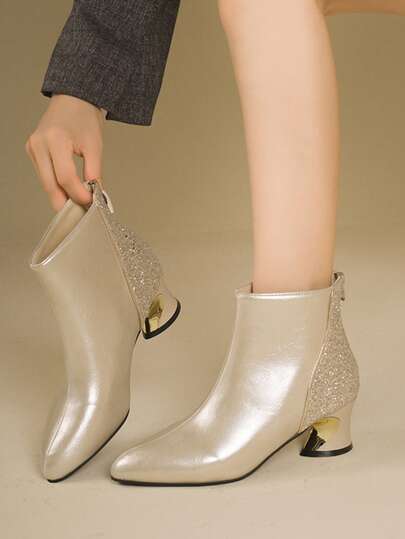 2025 New Autumn/Winter Women's Ankle Boots, Chunky Heel Boots, Pointed Toe Plus Size Women's Shoes, Sexy French Mid-Heel Leather Boots, Fashionable & Versatile Women's Boots