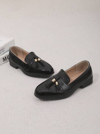 1 par nya oxfordskor med tofsdekor för pojkar, glansiga ormskinnsskor med spetsig tå i brittisk stil, moderiktiga och mångsidiga formella barnskor, slip-on, PU-material, halkfri gummisula i TPR, bekvämt slitage, lämpliga för skolan, fest och formella tillfällen