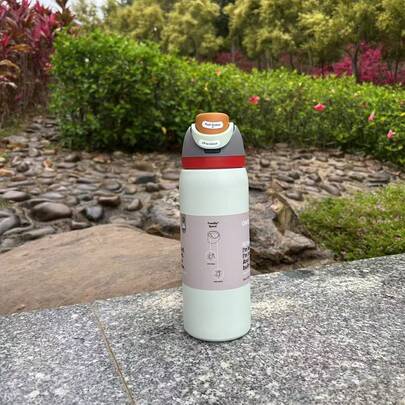 940 ml isolerad vattenflaska i rostfritt stål - läckagesäker sportvattenflaska med dubbelfunktionslock, sugrör och bred mun - håller drycker varma/kalla i 24 timmar - perfekt för fitness, resor och vardagsbruk