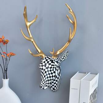 1件树脂马赛克鹿头墙饰，简约风格树脂动物头雕，家居装饰，适用于客厅、办公室装饰，鹿主题家居装饰，黑白格纹图案，金色鹿角，独特的生日礼物