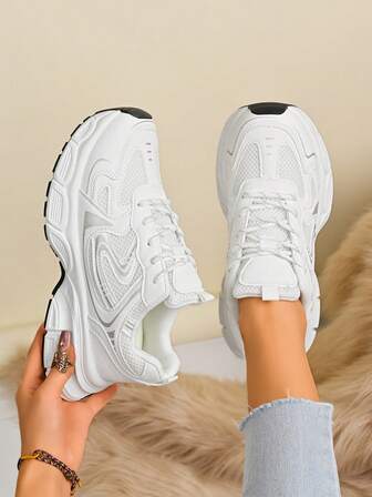 女士白色休闲运动鞋，厚底粗跟运动鞋，网眼透气，印花系带，增高设计，适合日常休闲穿着、旅行、购物，时尚百搭
