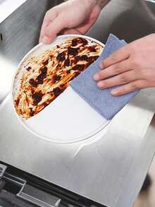 每盒包含20张一次性厨房纸巾，是实用厨房用户的必备之选。这些厨房用品和清洁辅助工具可用作厨房纸巾、超强吸水清洁布和家用纸巾。它们是情人节、斋月和中国新年等节日的理想之选，也是居家必备品。 - 彩色 - 查看 6