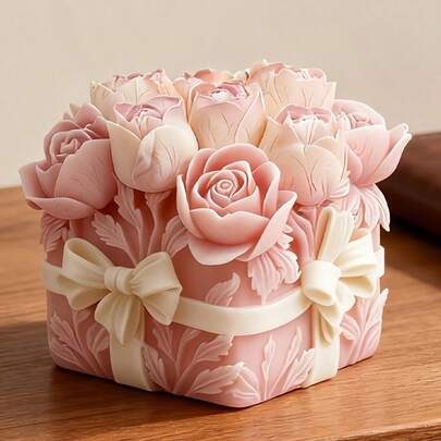 1 pieza Molde de silicona realista y romántico en forma de caja de regalo de ramo de flores 3D, adecuado para velas aromáticas hechas a mano, decoración de resina, jabón y artesanías de yeso, molde de silicona resistente al calor y reutilizable, molde de vela creativo y hermoso con detalles delicados de rosas y cintas, regalo ideal para el Día de San Valentín, cumpleaños, Día de la Madre, Navidad y otras festividades cálidas. Su suave estilo aporta calidez y dulzura a la decoración interior, y las velas encendidas parecen liberar amor y belleza.