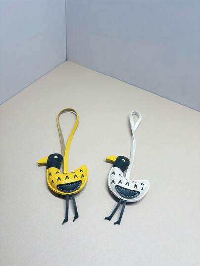 1PC Color Blocked PU Fashion, Elegant, Simple And Versatile, Personalized, Cute And Interesting Animals, Chicks, Ducks, Daydreams, Duck Shaped Backpacks, Shoulder Bags, Slanted Shoulder Bags, Handbags, Tote Bags, Underarm Bags, Makeup Bags, Other Storage Bags, Pendants, Car Pendants, Keychains, Waistband Pendants, Luggage Accessories, Identification Pendants, Suitable For Couples, Girlfriends, Students, Men And Women, Working, Commuting, Daily Dating, Holidays, Traveling And Business Trips, Suitable For Men, Holidays, Girlfriends, Mothers, Small Gifts, Birthday Gifts