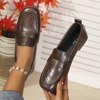 Women's New Camellia Metal Decor Plus Size Fashion Slip-On Flat Shoes, Brown PU Leather, Elegant For Daily Wear, Office, Commute, Versatile, Comfortable Soft Bottom, Lightweight Loafers