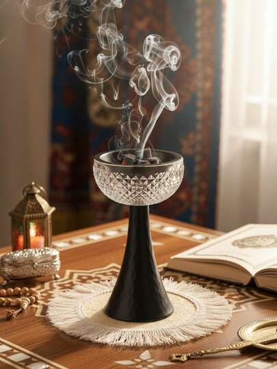 一套简约金属香炉，现代简约风格创意香炉。可用于家居装饰，如卧室、客厅（作为中心装饰品）、办公室、瑜伽馆和派对，营造优雅氛围。也可用于寺庙装饰。这款香炉是节日和学生返校的理想礼物。