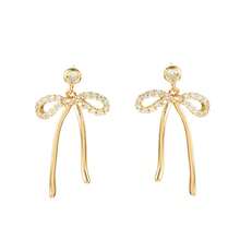 1件时尚可爱的金银蝴蝶结精致耳环，镶嵌锆石耳环，18k镀金，不易氧化，展现女性的活力与魅力。适合社交、宴会、音乐节，以及妻子、母亲和女友的日常佩戴。女士珠宝。 - 蝴蝶結耳釘 - 查看 13