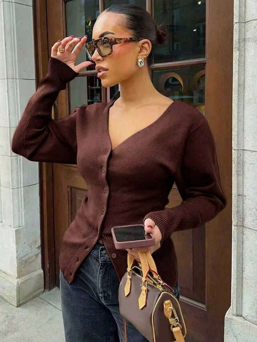 Áo khoác cardigan dài tay cổ chữ V dành cho nữ, thiết kế cài nút phía trước, chiều dài tiêu chuẩn, chất liệu co giãn vừa phải, kiểu dáng thời trang đa năng, phong cách giản dị nhẹ nhàng, phù hợp cho đi làm hàng ngày, áo nữ mùa thu. - Rỉ Nâu - Xem 1