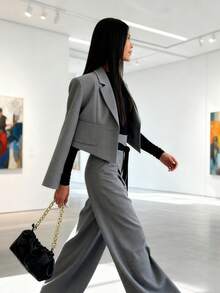 两件套女士时尚西装套装,包括翻领西装外套和阔腿裤,无弹力面料,适合宾客穿着,也可作为圣诞/新年服装,黑色配色,时尚优雅,适合职场穿着。 - 灰色 - 查看 2