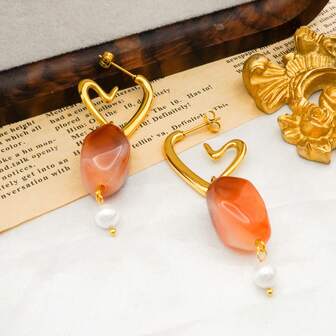 Pendientes de resina con forma de corazón chapados en oro de 18K de diseño único y vintage, de acero inoxidable de alta gama, adecuados para uso diario o eventos sociales de las mujeres