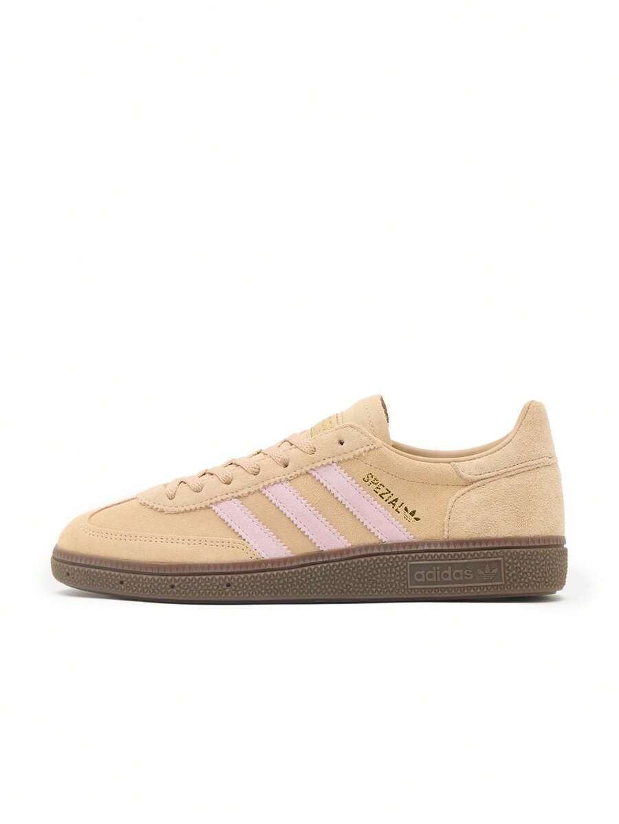 Adidas Handball Spezial W 女款运动鞋 经典复古 轻便合成缓震 柔软贴合 透气舒适 多功能 健身房 步行 街头 日常 浅棕色 粉色 JI2651 - 砂岩/透明粉紅色 - 查看 1