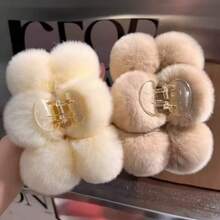 1pcWomen's Fluffy Fur Hair Claw Clip Large Winter Lazy Bun Hair Accessory Cute Faux Fur Ball Hair Grabber - Multicolor - View 3