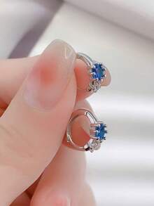 أقراط فاخرة للنساء من البلور الأزرق والأحمر - نحاس بطلاء معدني، مثالية لحفلات الزفاف والمناسبات - فضي - مشاهدة 3