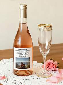 定制葡萄酒标签贴纸 - 个性化瓶贴，可编辑照片和文字，多种尺寸可选 | 适用于大多数葡萄酒、香槟或烈酒瓶 | 完全可定制模板，适用于订婚、婚礼、生日、节日、派对、毕业典礼、周年纪念日或任何特殊场合 | 非常适合秋季假期、感恩节、圣诞节和新年庆祝活动 - 風格C - 查看 3