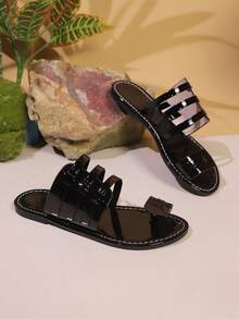 Women's Casual Outdoor Fashion Sexy Classic Soft Comfortable Sequin Mirror Flat Round Toe Women Outdoor Sandals - Black - View 5